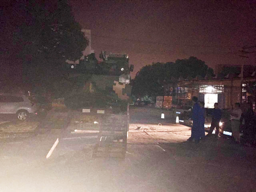 3868la银河总站智能SW2105工程车顺利交付队列