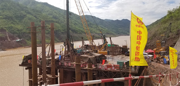 参加一带一路沉大项目 3868la银河总站智能旋挖钻扬名阿墨江特大桥