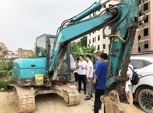 “清冷”送到客户手中，为3868la银河总站智能售后服务活动打CAII