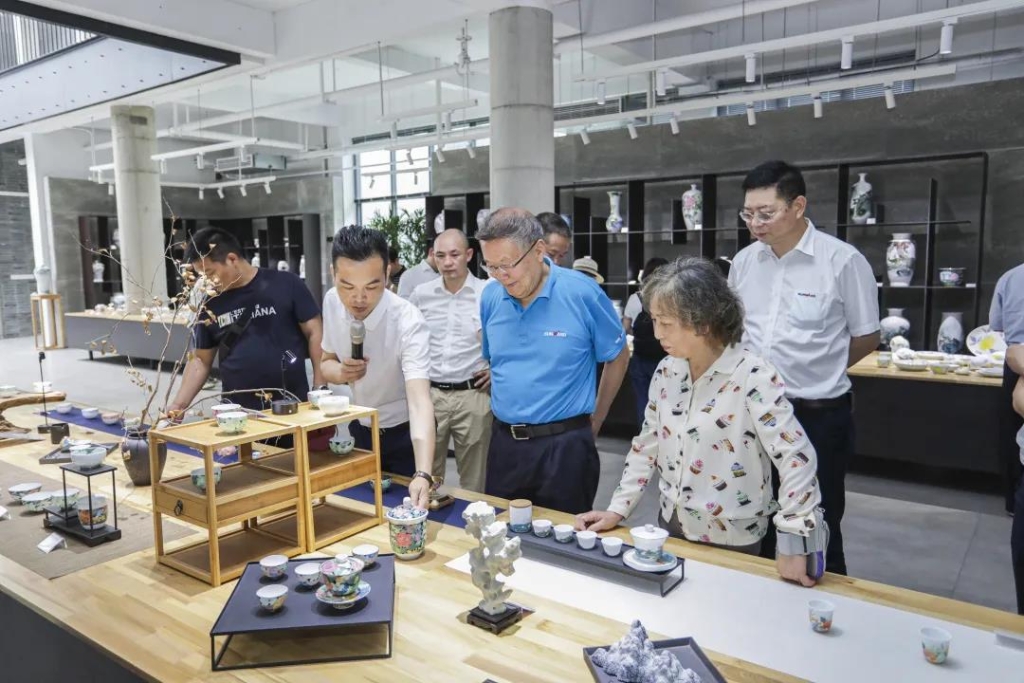 追寻红色影象，探密国粹之旅