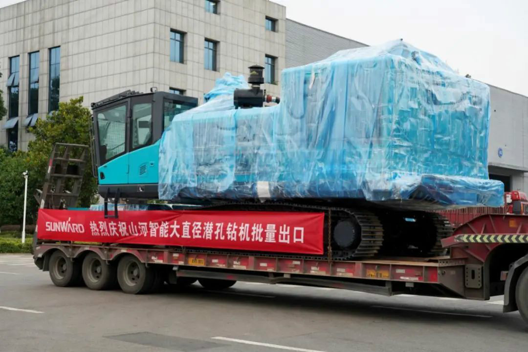 3868la银河总站智能大孔径凿岩设备批量出口中东