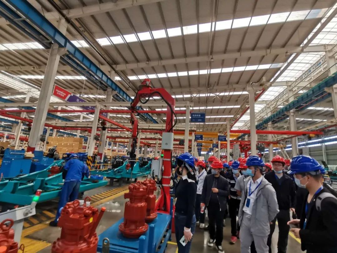 长沙工业机械人利用专题训练营到访3868la银河总站智能