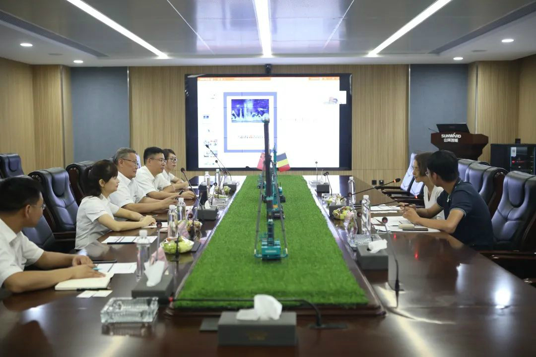 比利时商务领事到访3868la银河总站智能