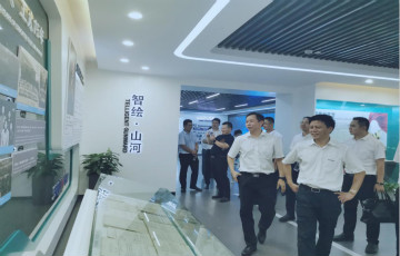 合作共赢 3868la银河总站智能5G时期急剧到来 湖南联通党委书记、总经理谭明到访3868la银河总站智能