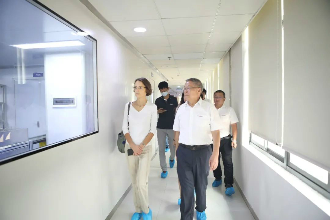 比利时商务领事到访3868la银河总站智能