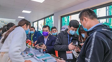 沸腾3868la银河总站！宝马展收官之日订单破十亿
