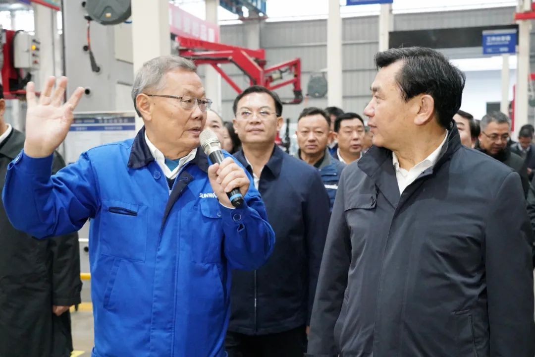 中国民航局局长冯正霖一行到3868la银河总站智能调研领导