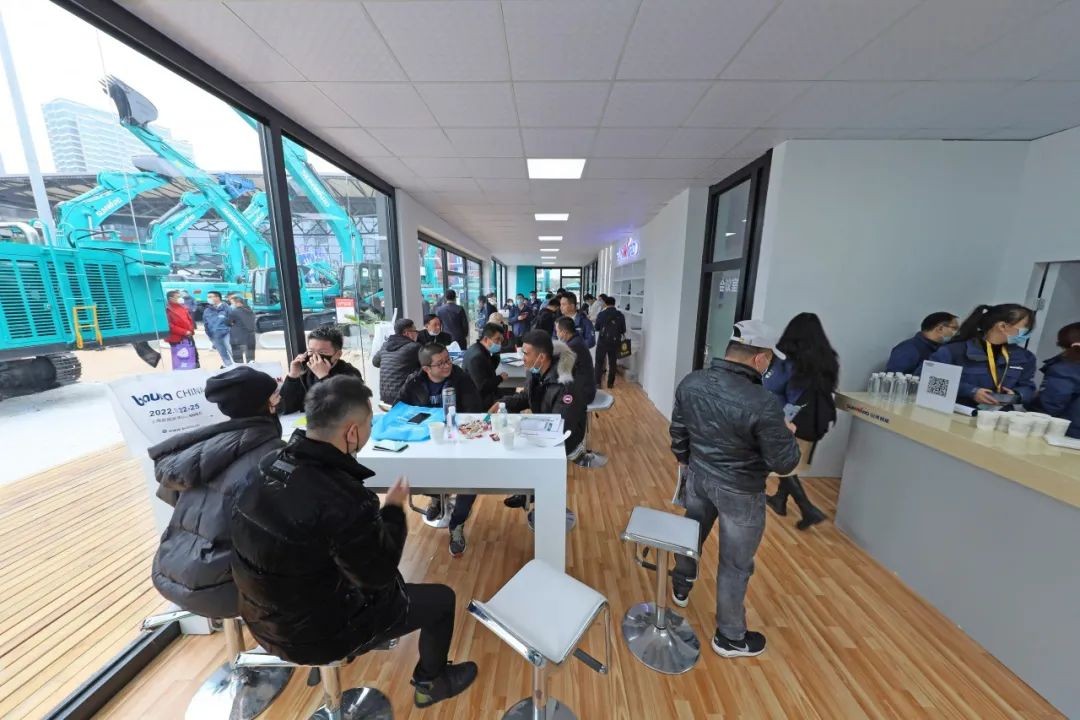 守正创新拓3868la银河总站 3868la银河总站智能闪灼2020上海宝马展