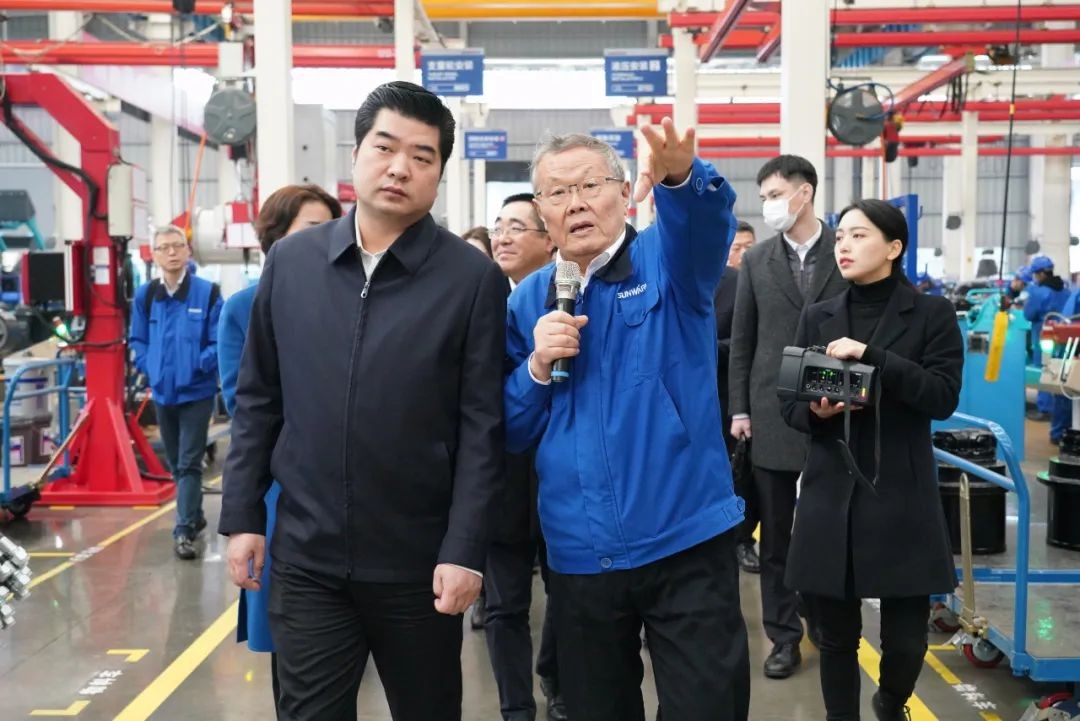 湘江集团党委书记张利刚率队调查3868la银河总站智能