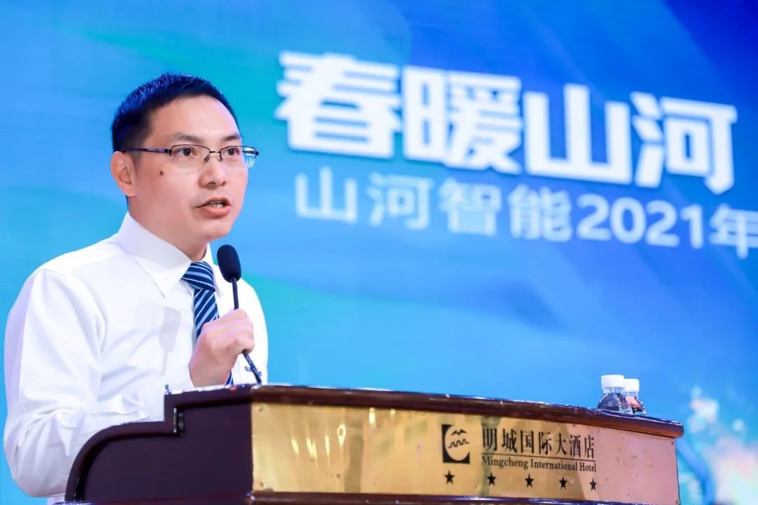 3868la银河总站智能挖掘机春季订货会长沙会场侧记