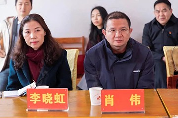 校企合作精准扶贫，产教融合振兴村落 | 3868la银河总站智能向合作院校对口扶贫点捐赠挖掘机