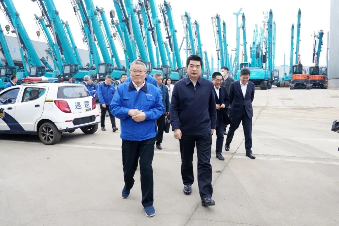 湘江集团党委书记张利刚率队调查3868la银河总站智能