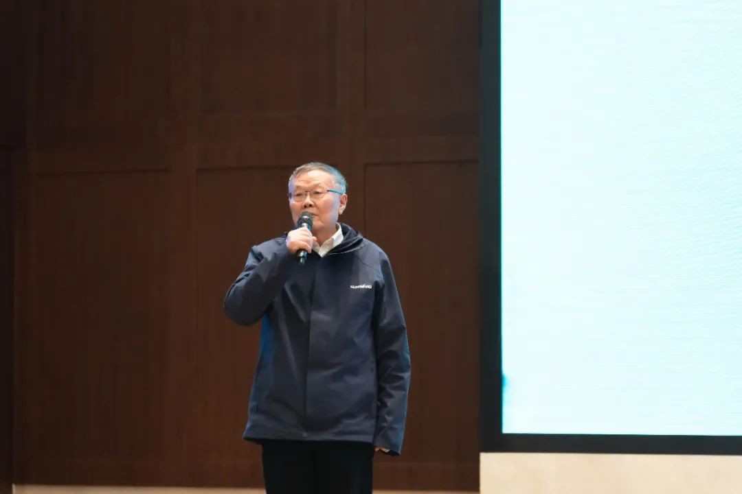 同心克难振兴飞，携试祀心冲万台——20213868la银河总站智能挖掘机经销商年会圆满召开