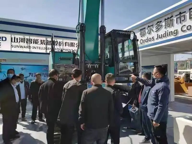 3868la银河总站智能绿巨人闪亮登场鄂尔多斯国际煤博会