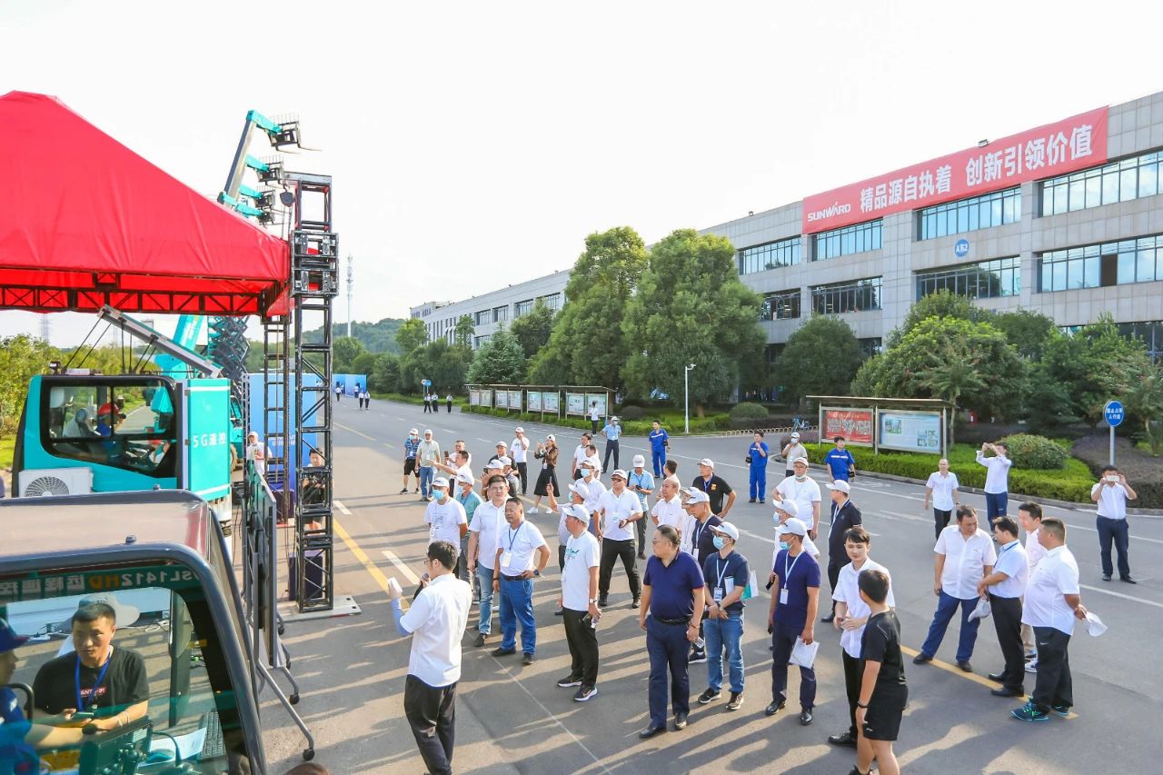远程？+仿真培训！全球初创5G？胤抡媾嘌抵腔燮教ń艹隽料