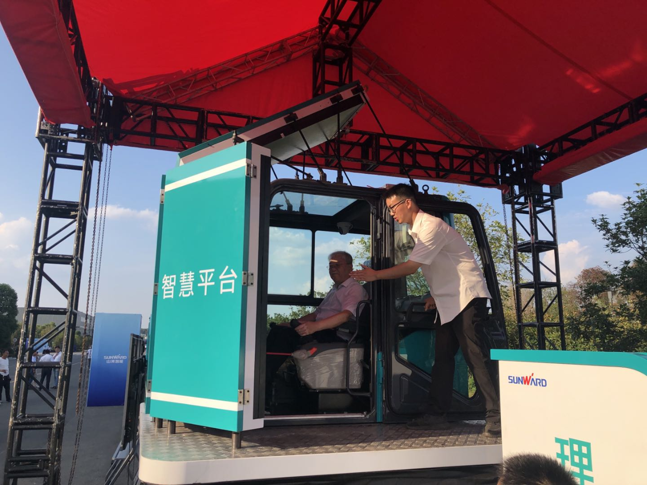 远程？+仿真培训！全球初创5G？胤抡媾嘌抵腔燮教ń艹隽料
