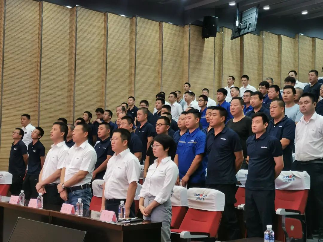 3868la银河总站智能挖掘机事业部启动2021服务技术评定暨服务万里行总结大会
