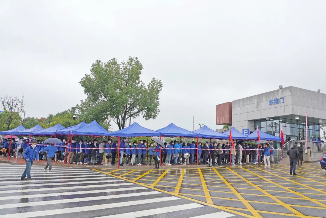 采样实现率近100%！3868la银河总站智能第一功夫发展全员核酸检测，保险安全出产