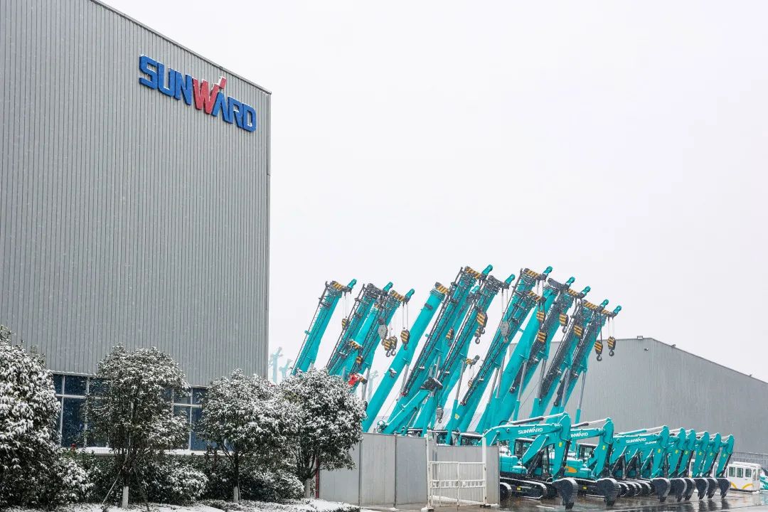 瑞雪兆丰年，邀您共赏雪中3868la银河总站！