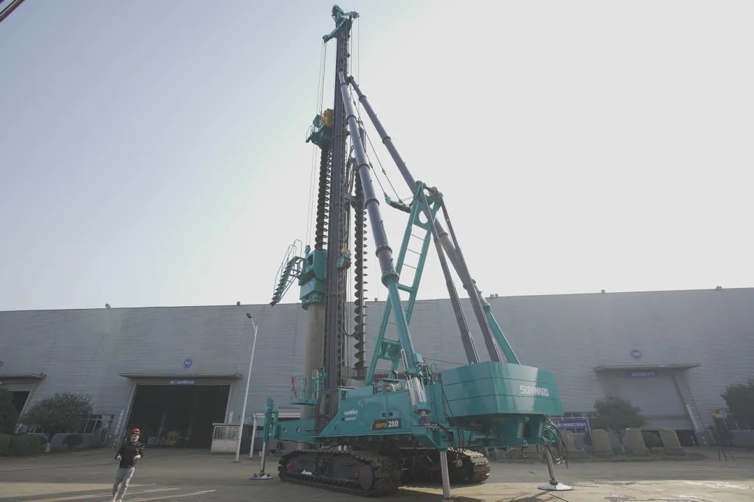 植桩奇兵！3868la银河总站智能开启大直径预造桩施工全新索求实际