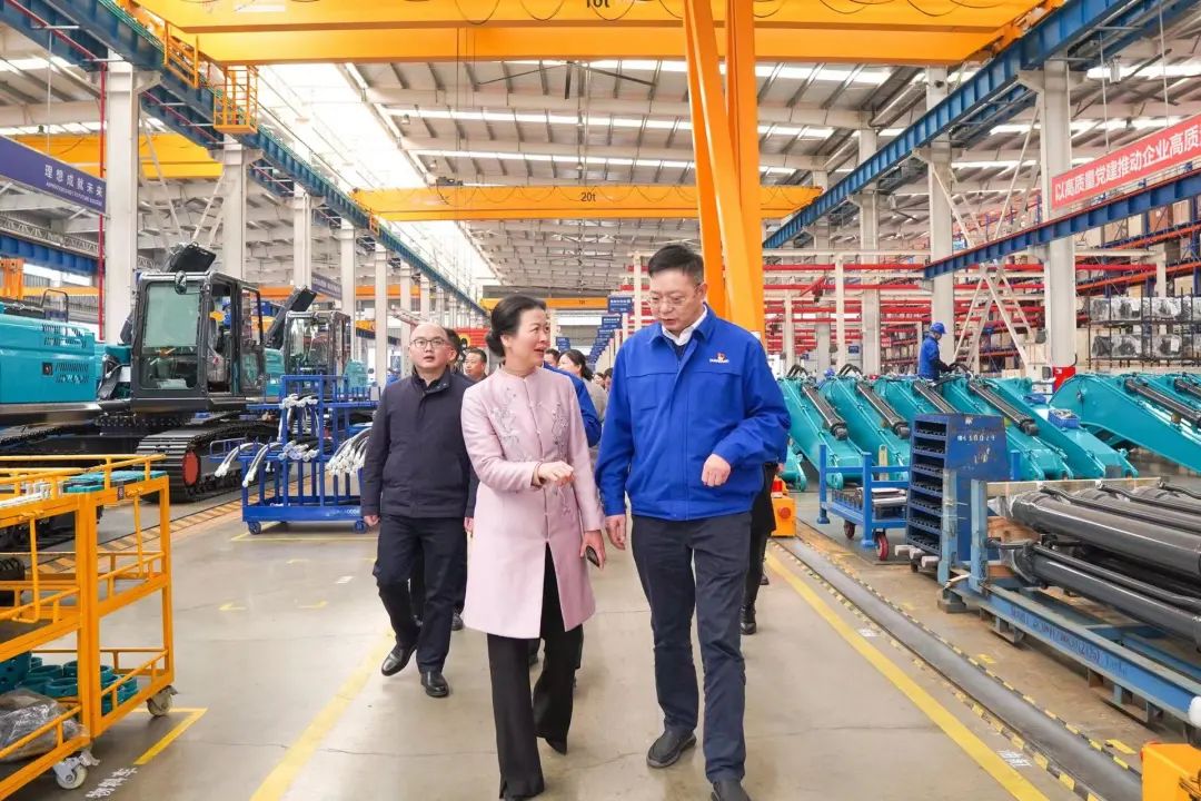 20220302084735_73643 长沙市总工会、长沙经开区总工会一行调研3868la银河总站智能