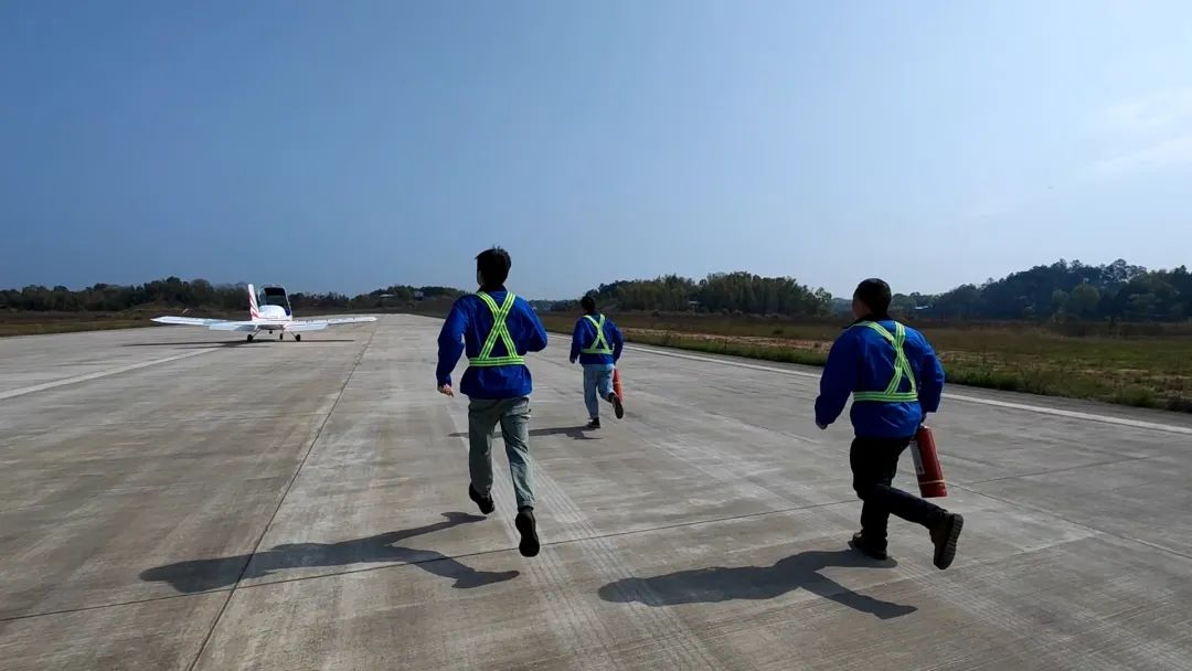 空位协同显技巧！湖南航空应急接济队3868la银河总站机组发展特情措置应急演练