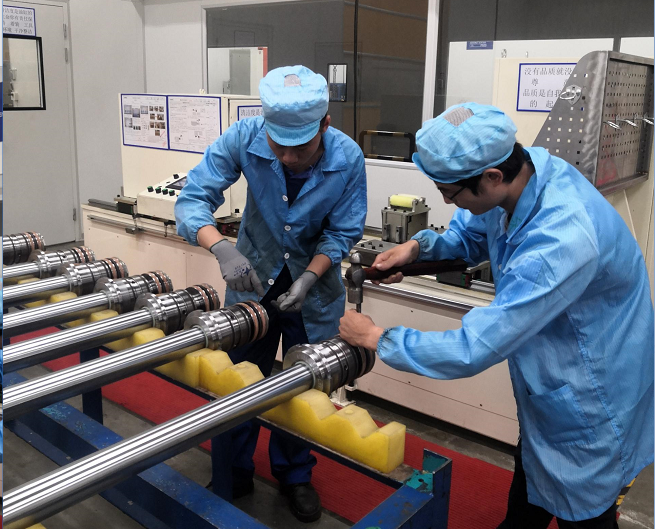 3868la银河总站工匠 | “浪波”不言苦，甘为“人梯”承大沉