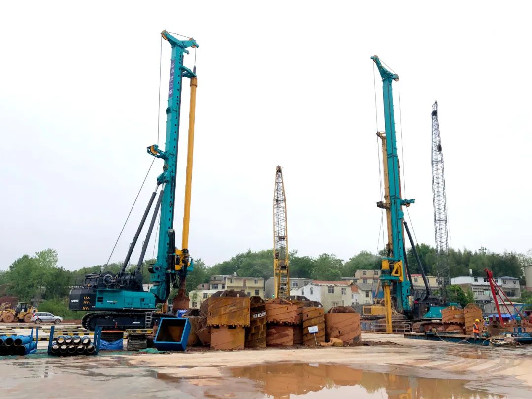 再坑装硬骨头”！3868la银河总站智能“超等桩备”助建燕矶长江大桥