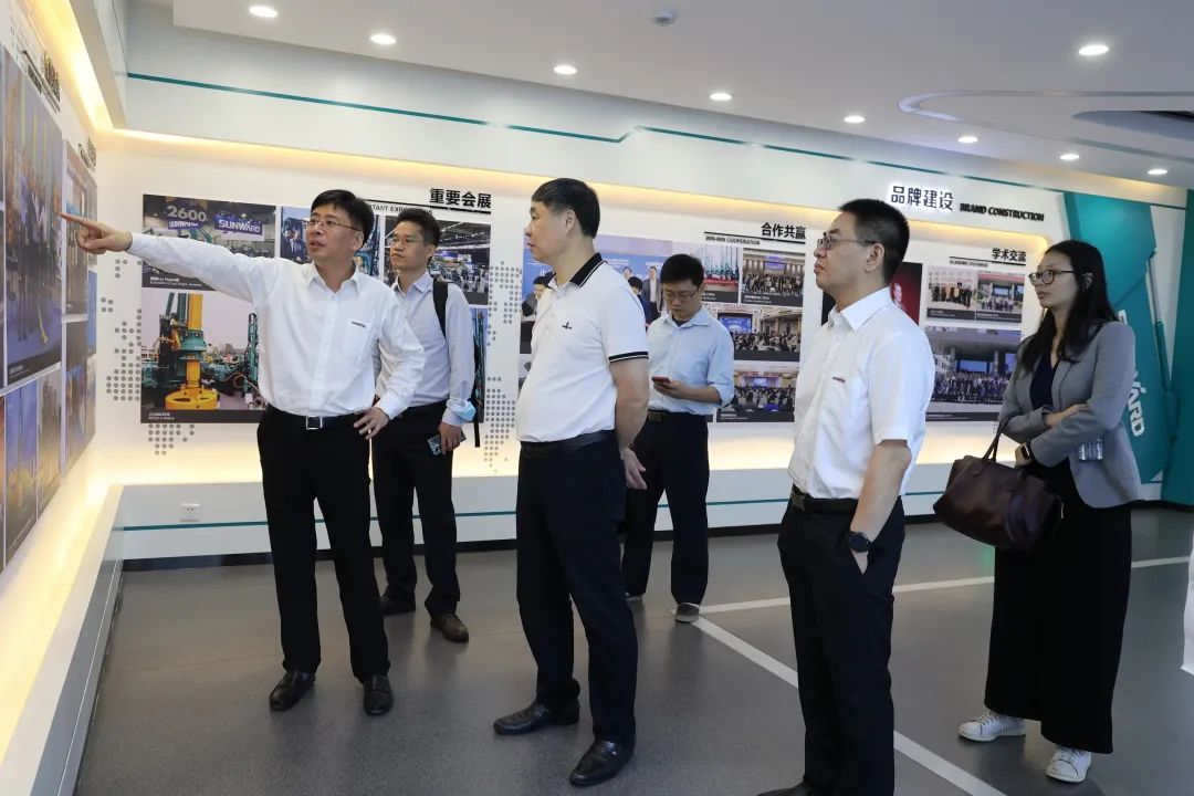 广州工控集团副总经理李绍康调研3868la银河总站智能