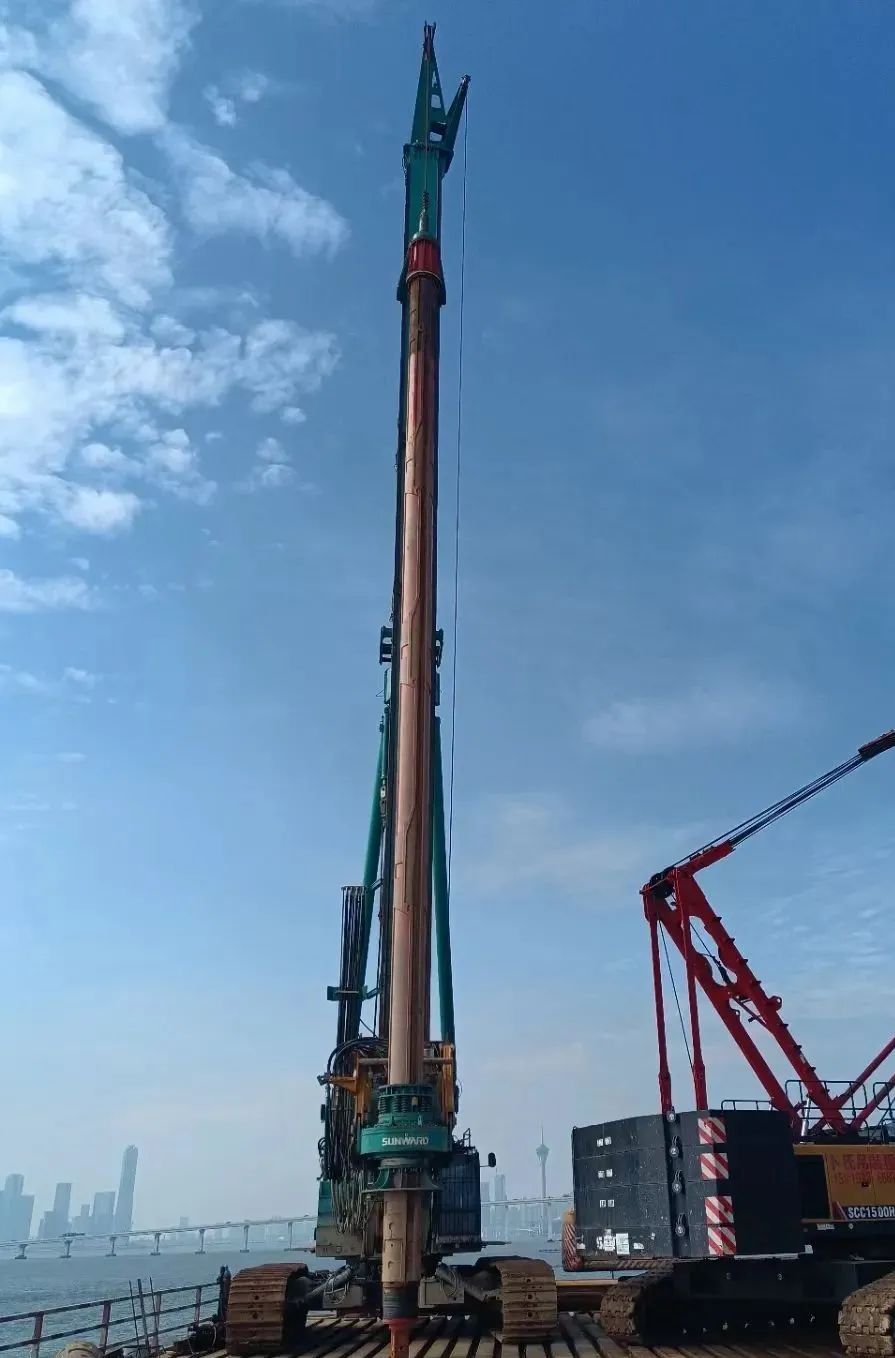 乘风破浪的旋挖钻机！3868la银河总站智能助建澳氹第四跨海大桥