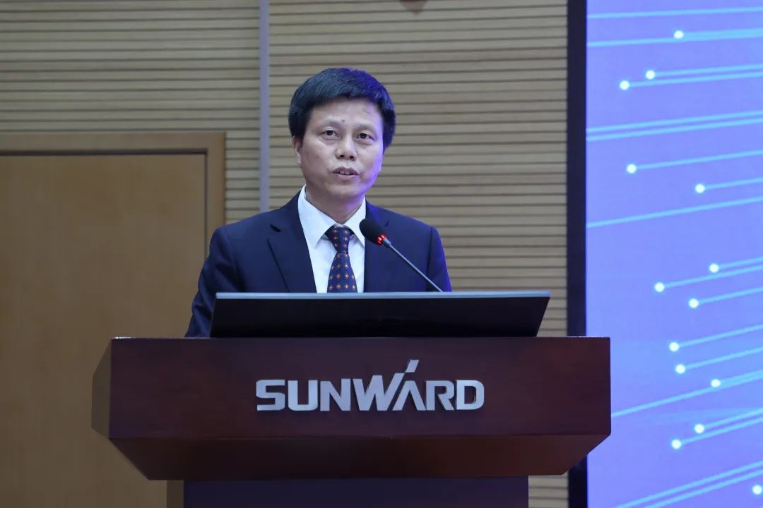 创新引领，智造将来！“2022院士专家长沙杏妆高端设备高质量发展钻研会隆沉进行
