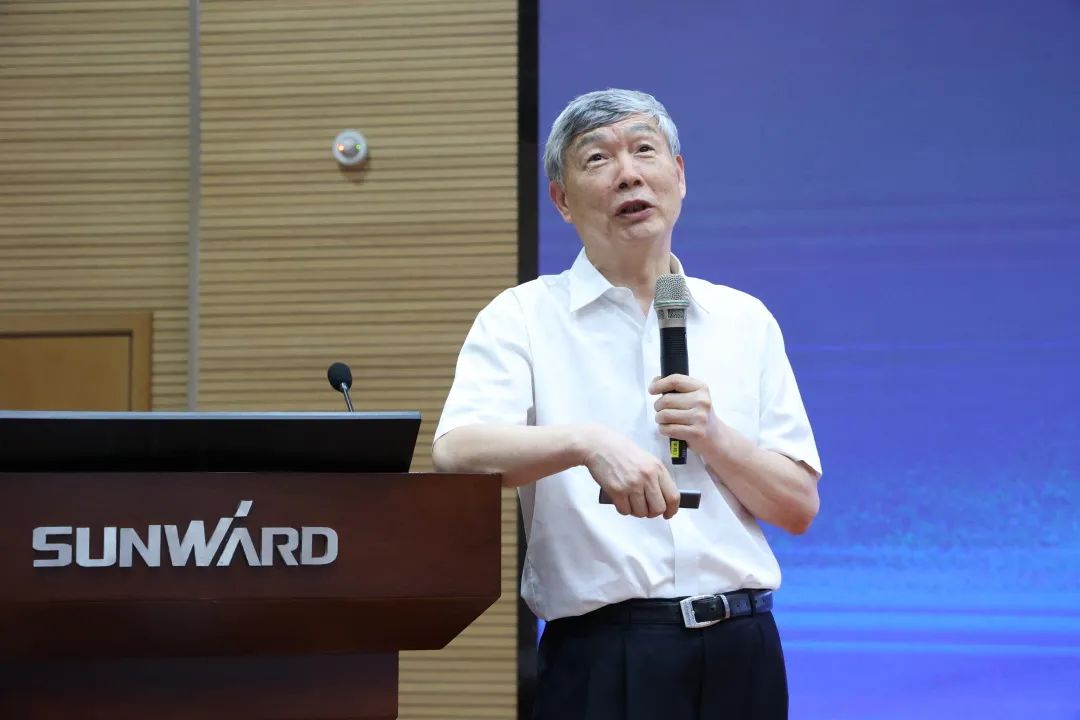 创新引领，智造将来！“2022院士专家长沙杏妆高端设备高质量发展钻研会隆沉进行