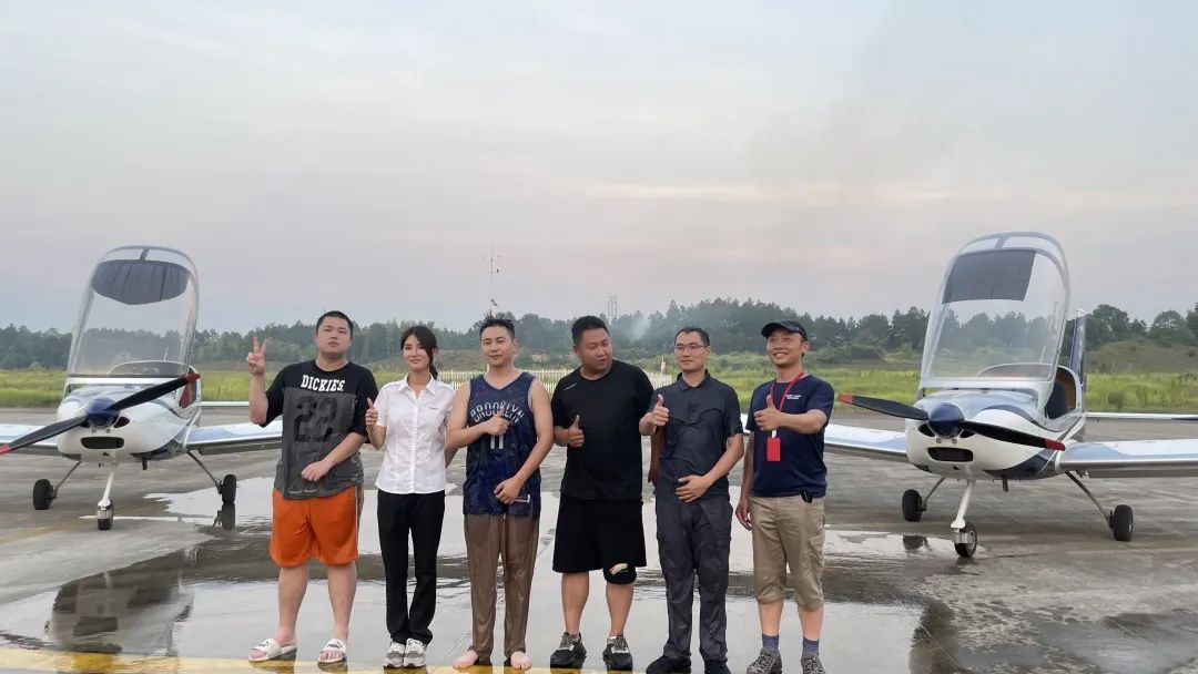 冲上云霄！湖南3868la银河总站通航学员成功单飞