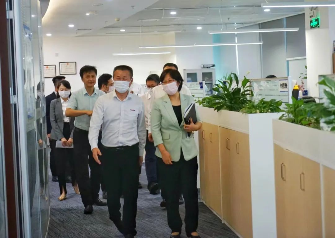 20220928101509_77271 3868la银河总站智能总经理夏志宏带队赴中国信保湖南分公司造访互换