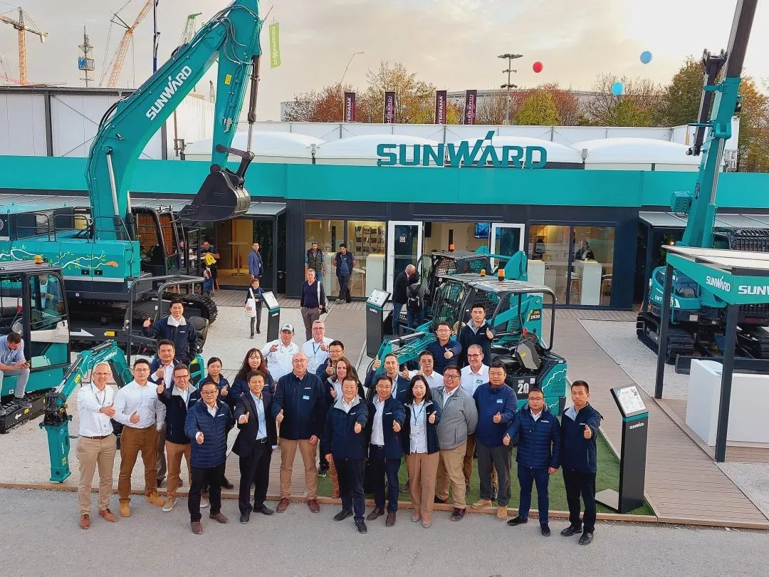20221102093121_95418 Bauma 2022 | 一组火热现场图带您沉温3868la银河总站智能德国宝马展之旅