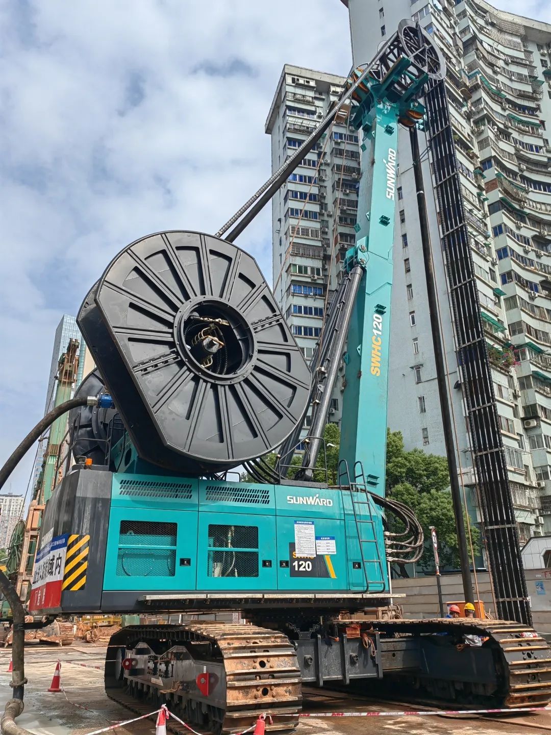 首战创佳绩！3868la银河总站智能双轮铣槽机助建长沙地铁7号线