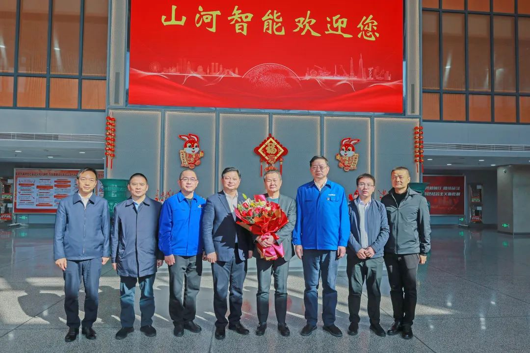 新春第一访！付旭明走访慰问3868la银河总站智能