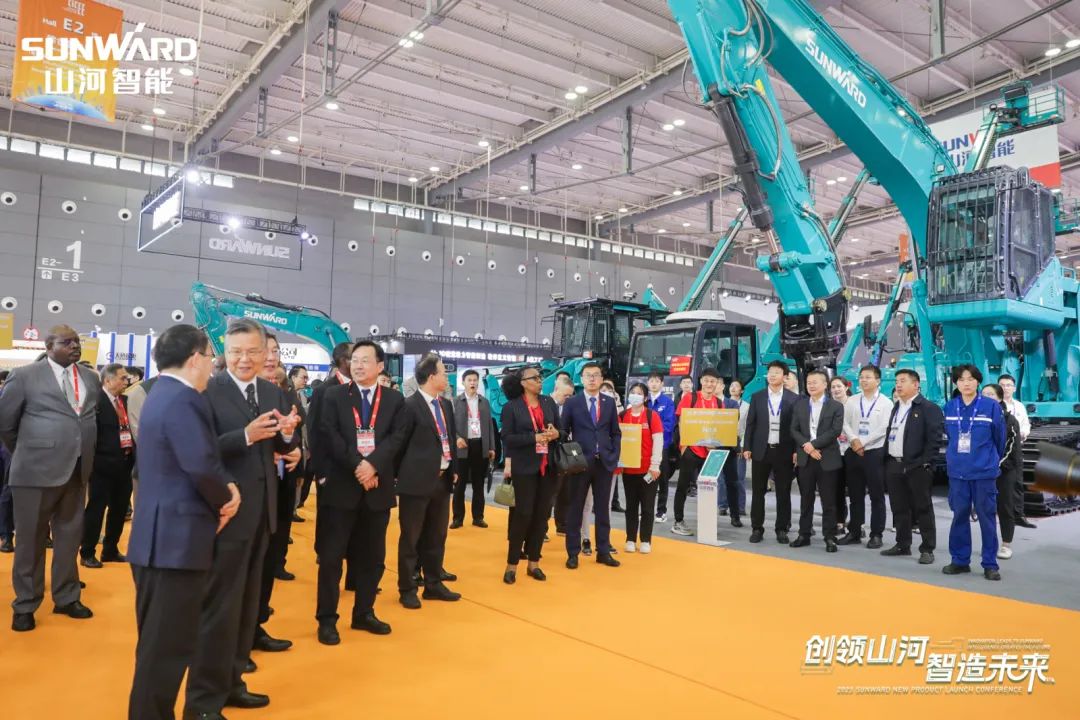 20230513161639_32977 2023 CICEE | 3868la银河总站智能亮相2023长沙国际工程机械展!智能化、电动化产品站C位