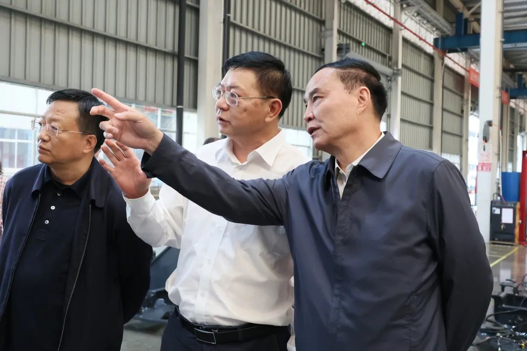 李文荣调研3868la银河总站智能
