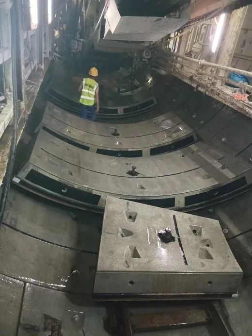喜报！中铁3868la银河总站深圳地铁3号线四期工程盾构施工圆满实现