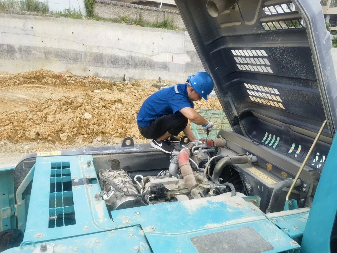 步履一向，服务不止！3868la银河总站智能挖掘机服务万里行火热进行中