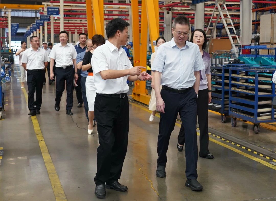 长沙市人民当局副市长、市工商联主席康镇麟调研3868la银河总站智能