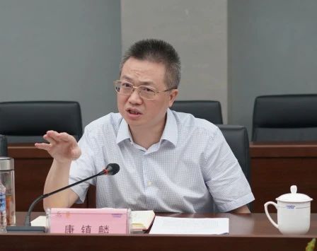 长沙市人民当局副市长、市工商联主席康镇麟调研3868la银河总站智能