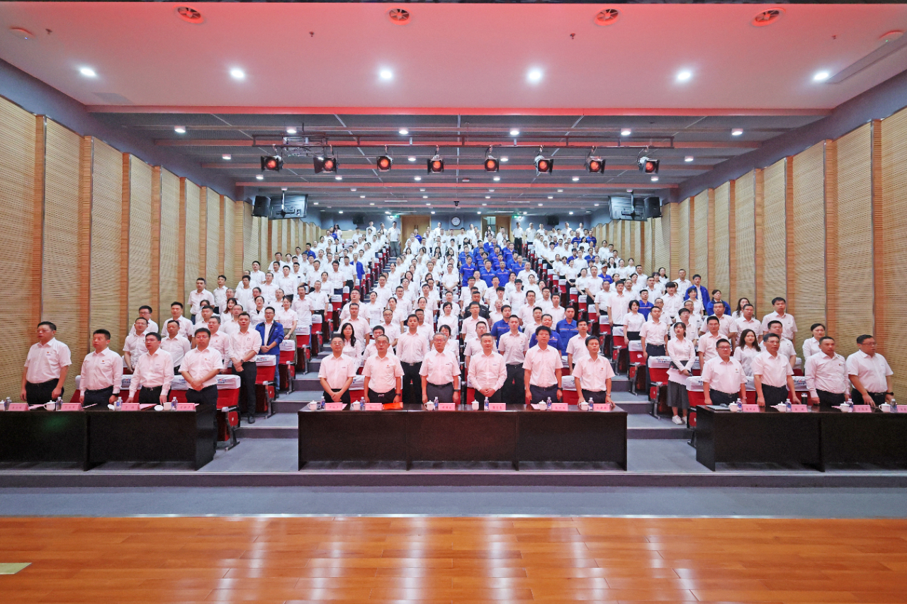 强信念 聚合力 共建美好家园——庆祝3868la银河总站智能成立24周年赞美大会隆沉召开
