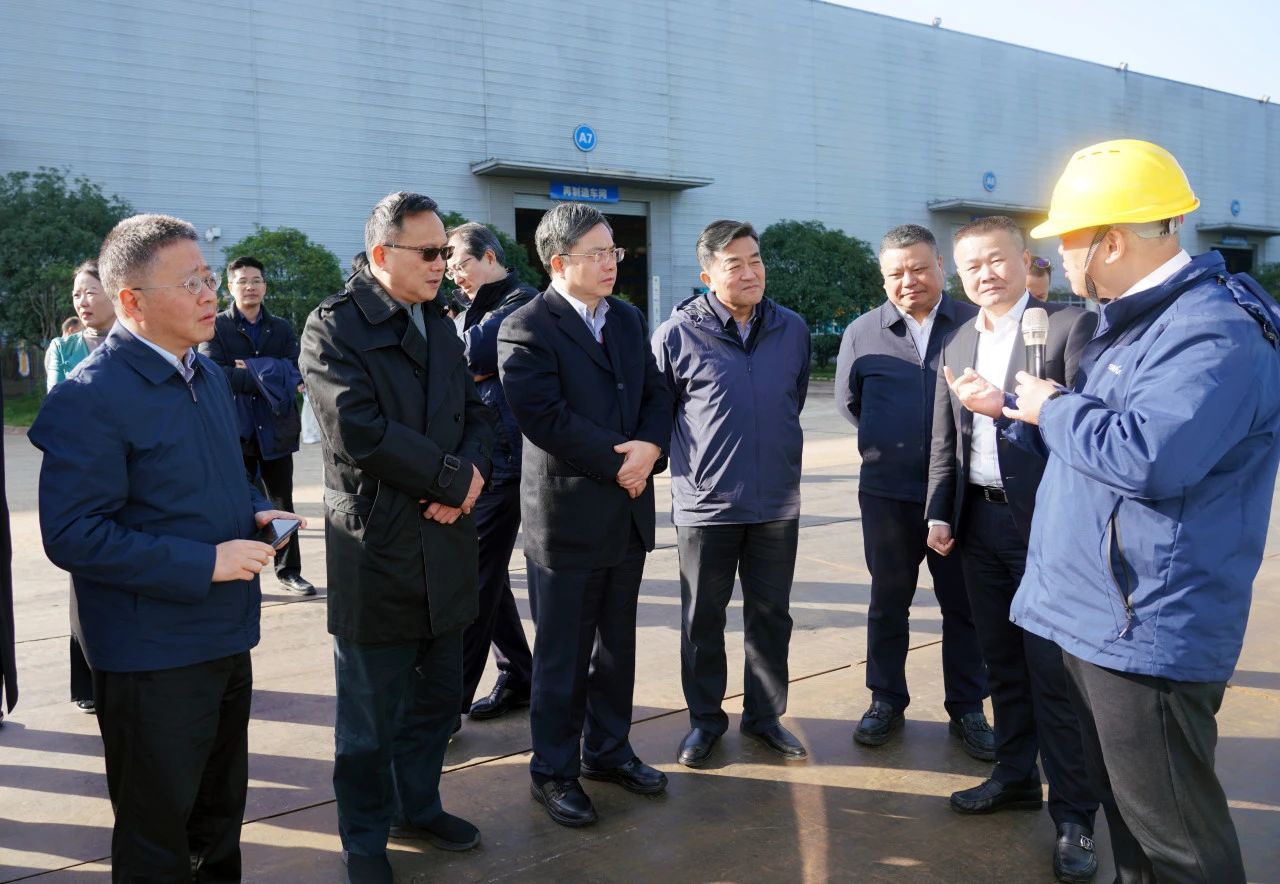 聚焦设备再造作！上海市政协副主席、党组副书记肖贵玉带队调研3868la银河总站智能