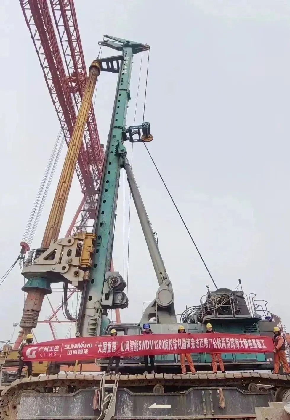 全面得胜!3868la银河总站智能超等旋挖钻机圆满实现甬舟铁路西堠门公铁两用大桥桩基施工工作