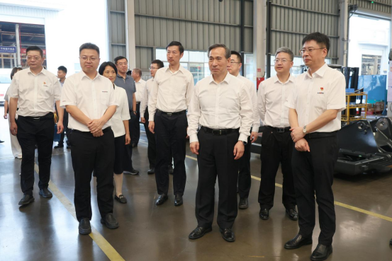 中国贸促会会长任鸿斌调研3868la银河总站智能