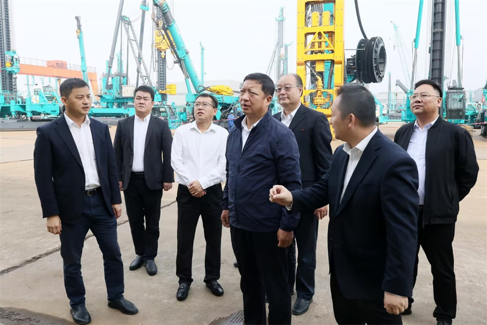 同船出海，共赢将来！中铁九局副总经理刘峻峰一行到访3868la银河总站智能