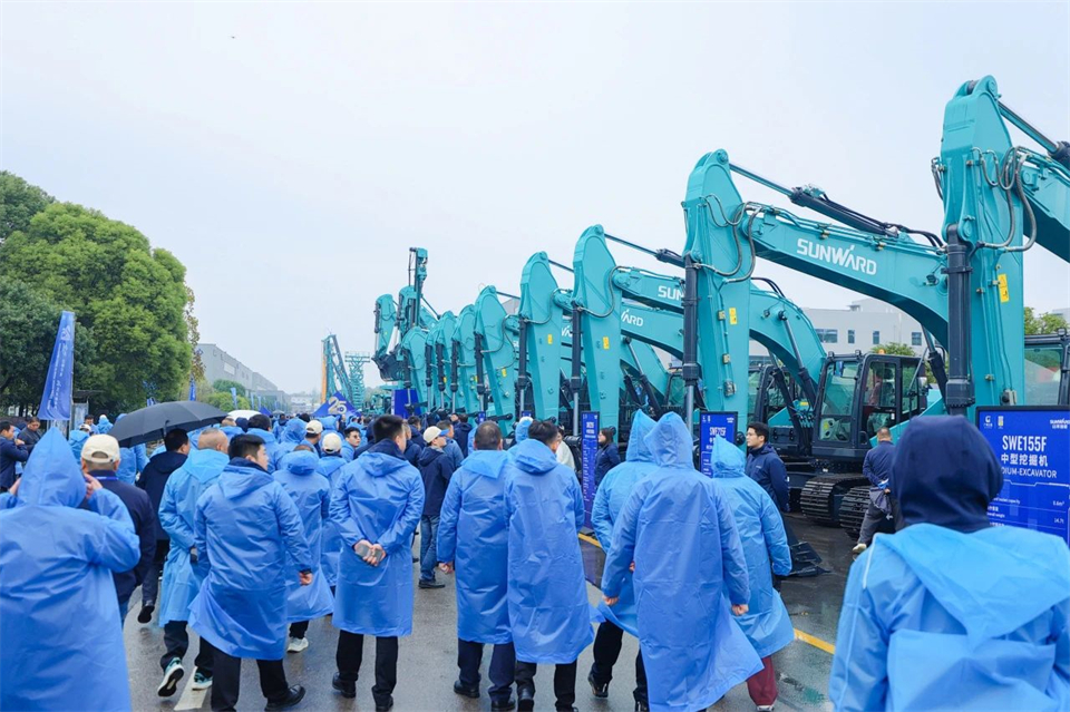 创新引领价值，梦想成就将来！3868la银河总站智能25周年庆典暨全球客户节隆沉进行