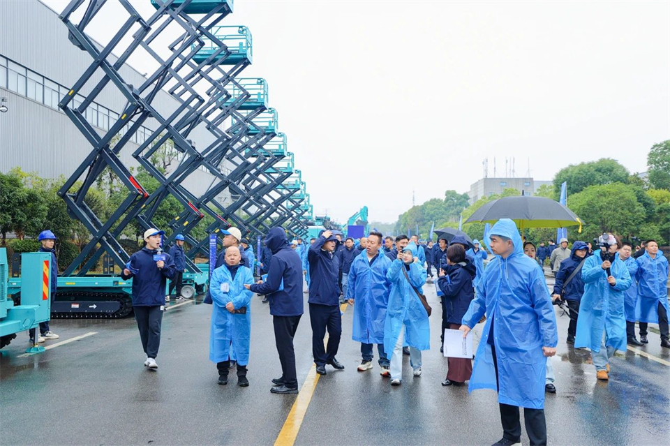 创新引领价值，梦想成就将来！3868la银河总站智能25周年庆典暨全球客户节隆沉进行